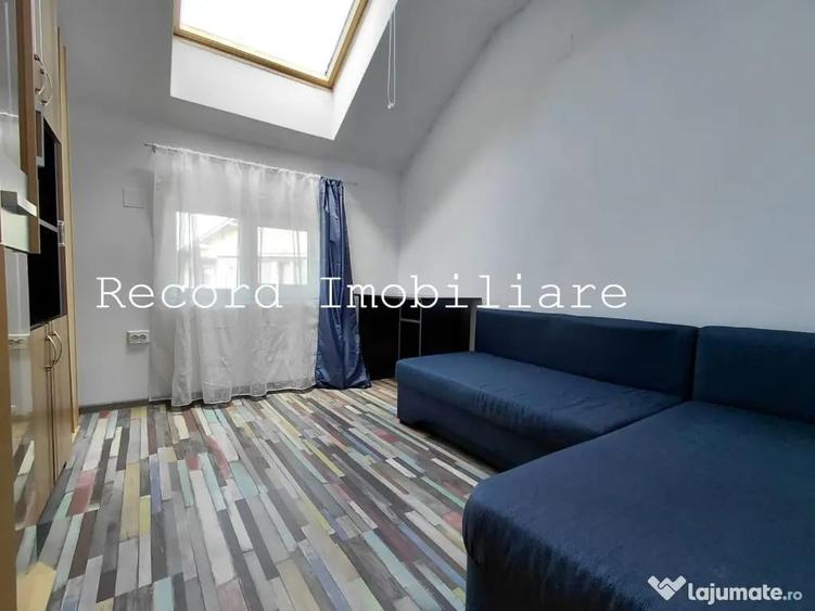 Apartament cu 3 camere semidecomandat în Florești