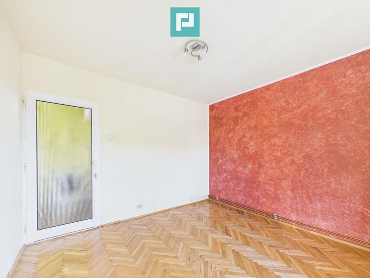 Apartament cu 3 camere decomandat în Alfa