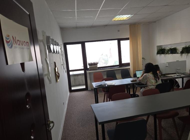 Apartament cu 5 camere decomandat în P-ța Romană