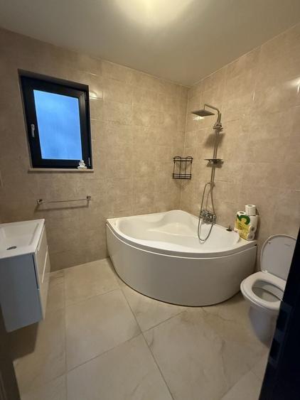 Casă cu 4 camere cu Teren 898 Mp în Firiza