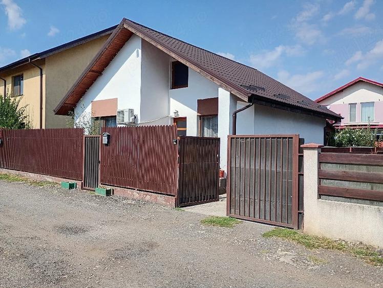 Casă cu Teren 250 Mp în Central