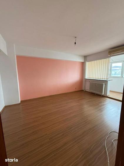 Apartament cu 3 camere decomandat în Floreasca