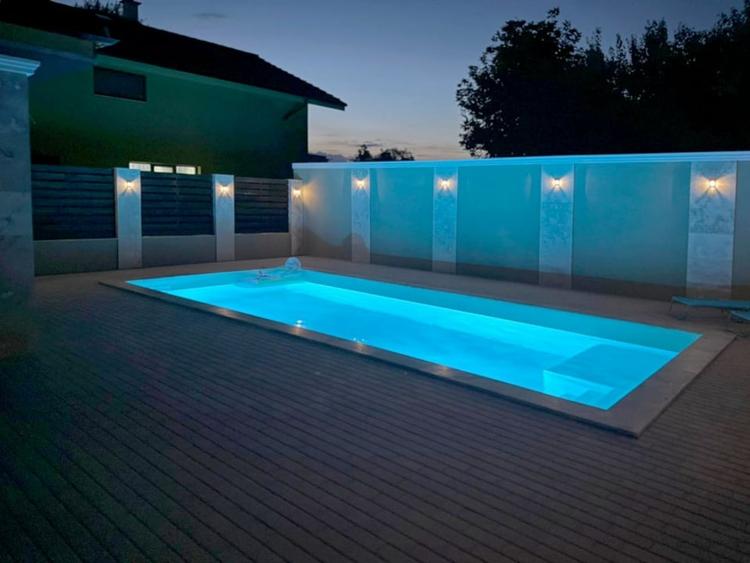 Casă individuală cu 4 camere cu Piscina în Valu lui Traian