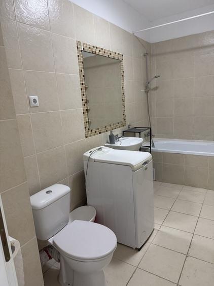 Apartament cu 2 camere semidecomandat în Florești