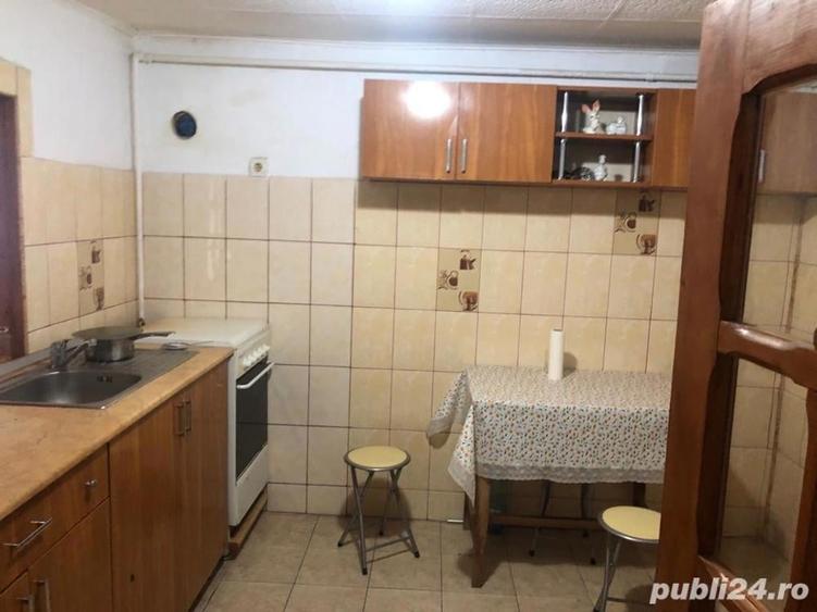 Casă cu 4 camere cu Teren 200 Mp în Central
