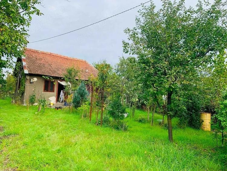 Casă cu Teren 862 Mp în Căpâlna