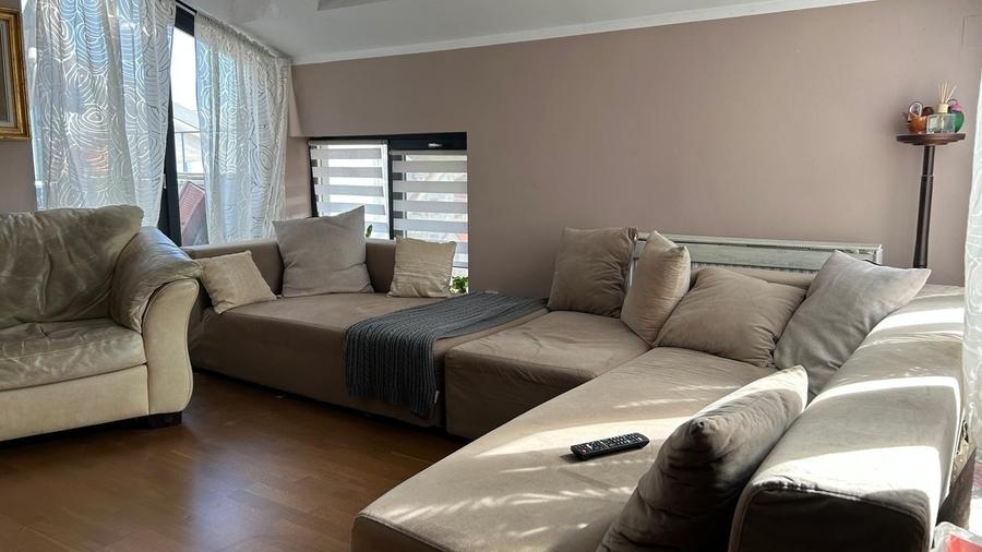 Apartament cu 4 camere semidecomandat în Basarab