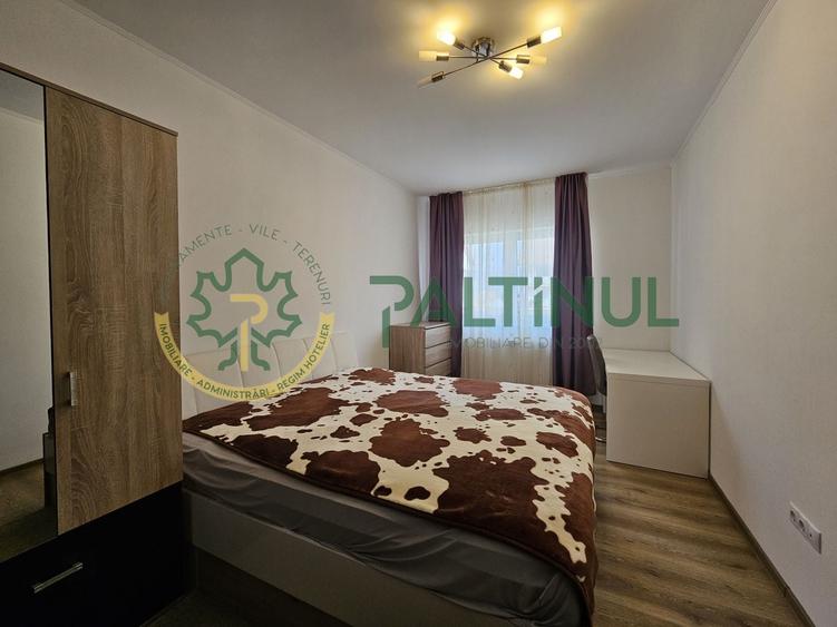 Apartament cu 3 camere decomandat, mobilat în Piața Cluj