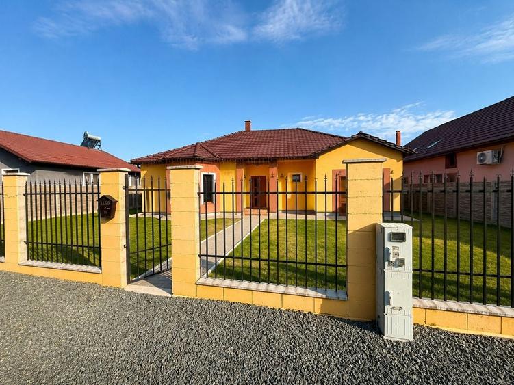Casă individuală cu 4 camere cu Canalizare în Obad