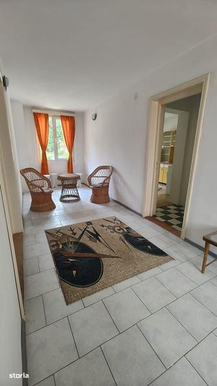 Casă cu 4 camere cu Teren 537 Mp în Central