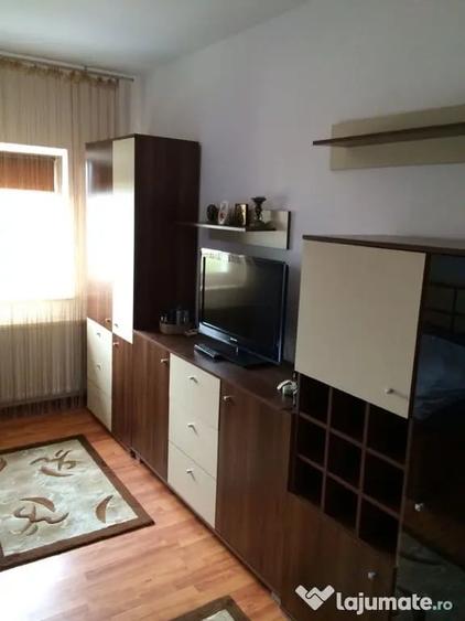Casă cu 5 camere în Exterior Vest