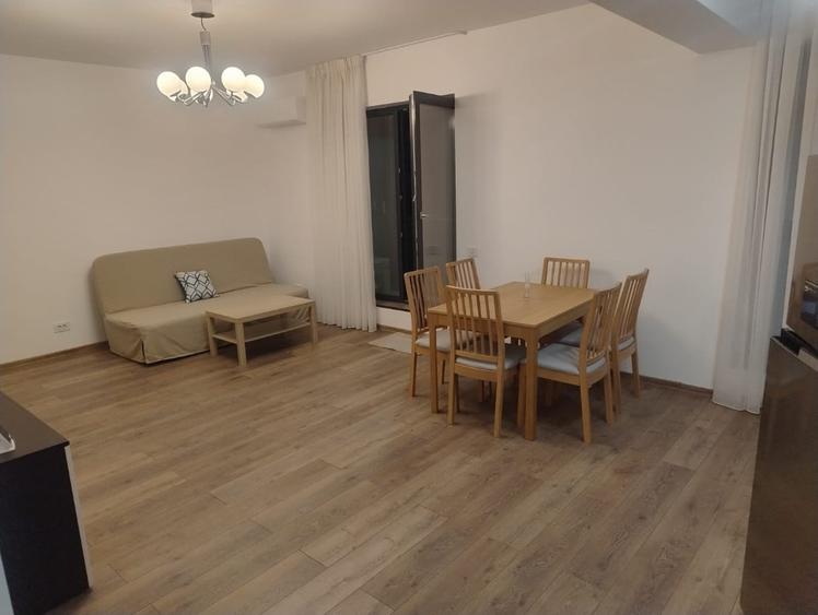 Apartament cu 2 camere decomandat în Drumul Taberei