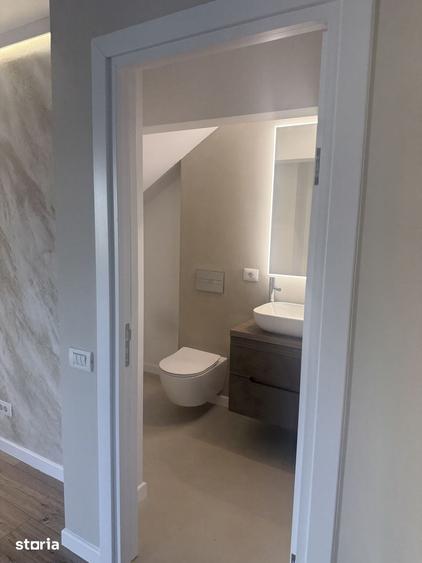 Apartament cu 3 camere în Băneasa