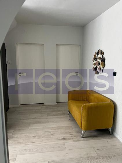 Apartament cu 4 camere decomandat, mobilat în Colentina