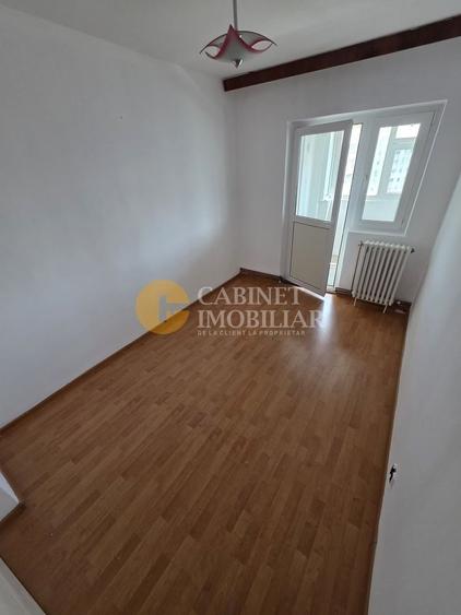 Apartament cu 3 camere decomandat în Alexandru cel Bun