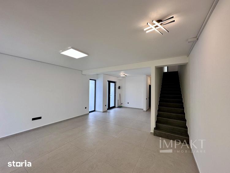 Casă cu 6 camere cu Teren 330 Mp în Europa