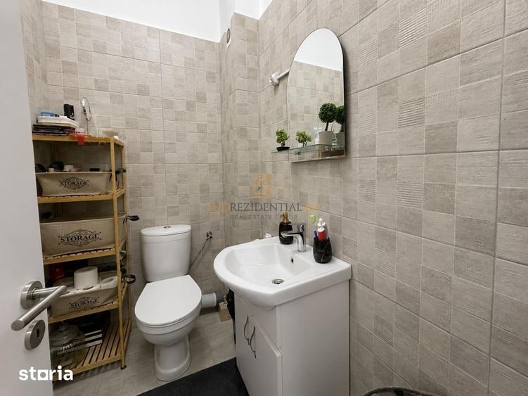 Apartament cu 3 camere decomandat în Metalurgiei
