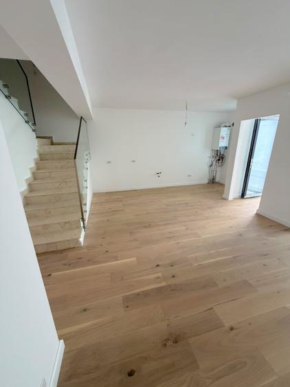 Duplex cu 4 camere cu Canalizare în Chitila