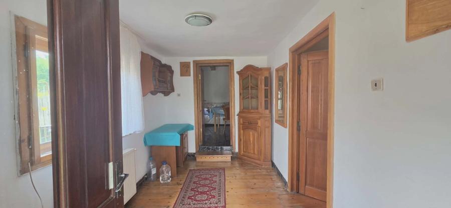 Casă individuală cu 5 camere cu Teren 3000 Mp în Nord-Est