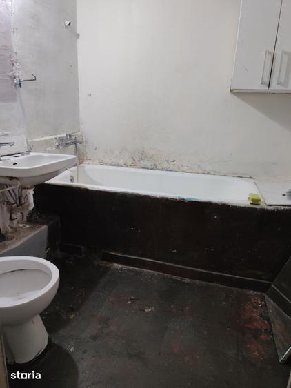 Apartament cu 3 camere decomandat în Rahova