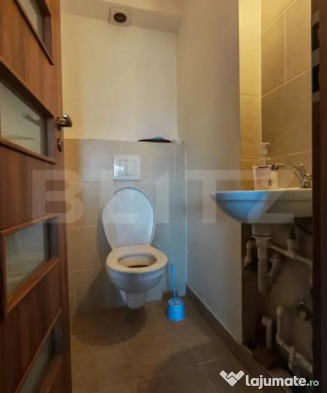 Apartament 4 camere decomandat, etaj intermediar, Splaiul Cr - 8