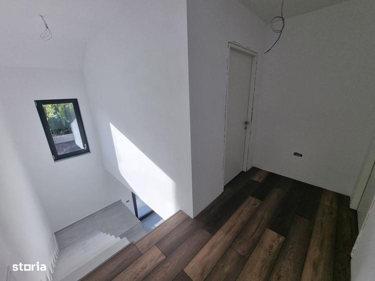 Casă cu 3 camere cu Teren 260 Mp în Sânandrei