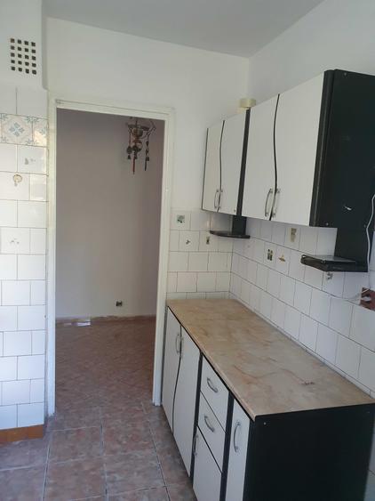 Proprietar vand apartament 3 camere la 7 minute de metrou, Emil Racovita, Piata Straduintei, liber - 2