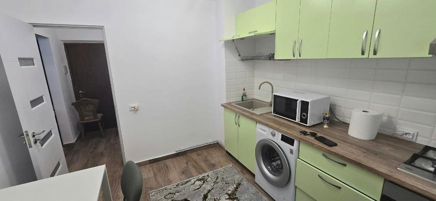 Apartament cu 2 camere decomandat, mobilat în Titan