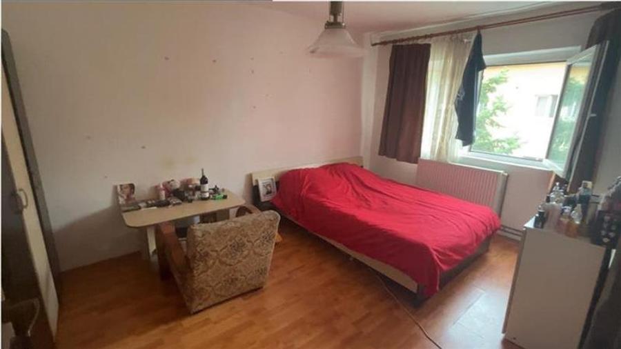Apartament cu 2 camere decomandat, mobilat în Dâmbovița