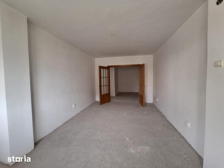 Apartament cu 3 camere decomandat în Bistrița Lac