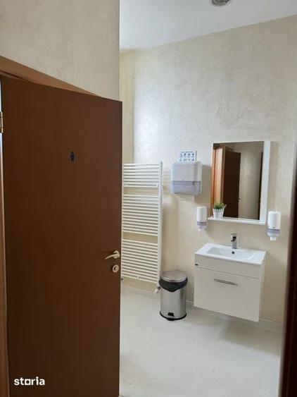 Spațiu comercial, de 1,200 mp, în Nord