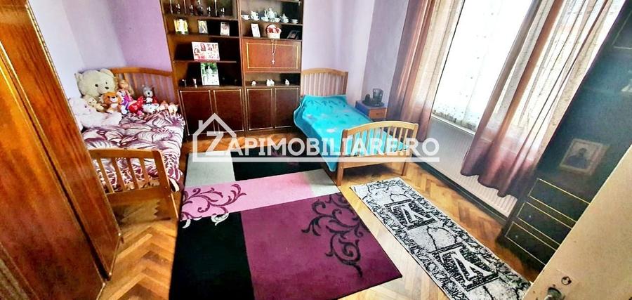 Casă individuală cu 3 camere cu Canalizare în Mureșeni