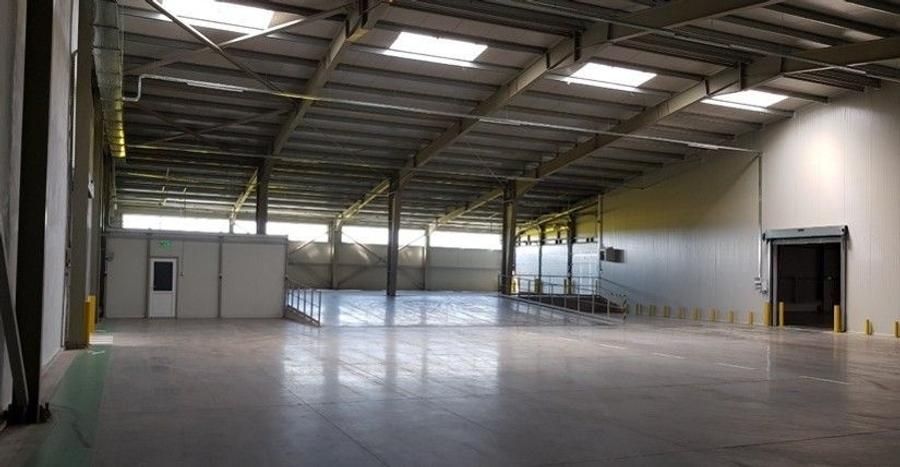 Spațiu industrial, de 3,000 mp, în Brănești
