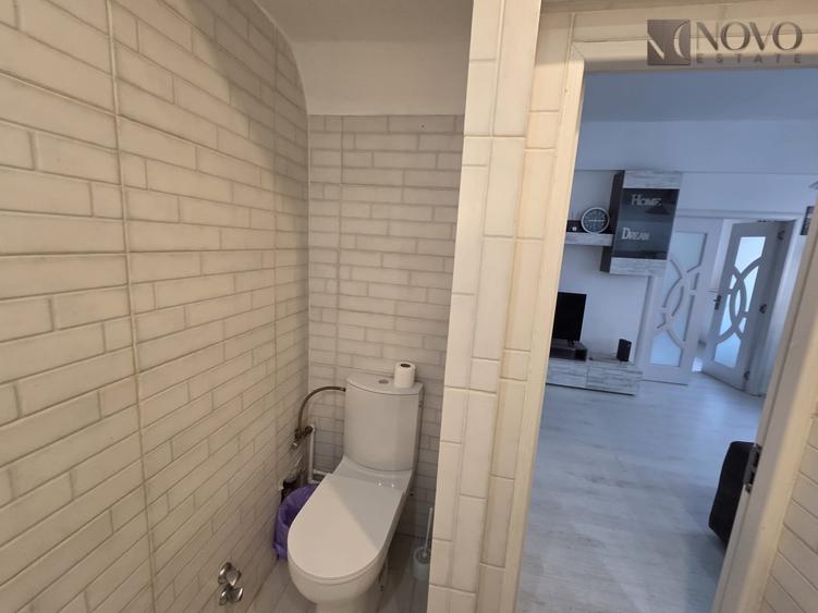 Apartament cu 2 camere semidecomandat, mobilat în P-ța Romană
