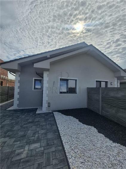 Duplex cu 3 camere cu Teren 315 Mp în Moșnița Nouă