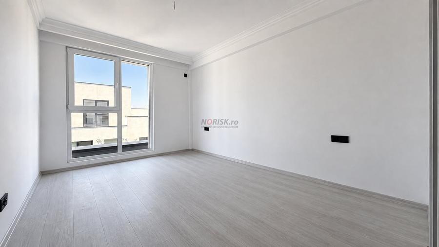 Apartament cu 3 camere decomandat în Theodor Pallady