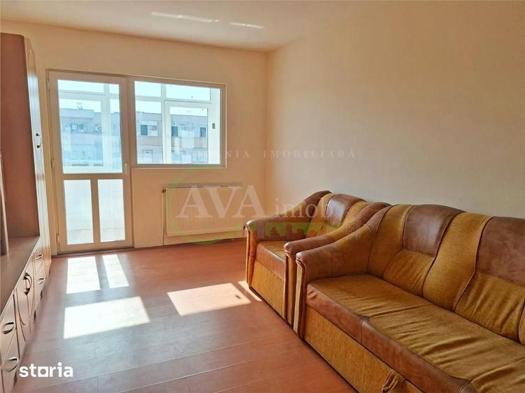 Apartament cu 3 camere decomandat în Republicii