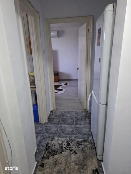 Apartament cu 2 camere decomandat în Berceni