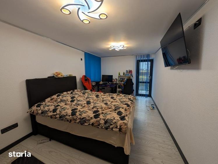 Casă cu 6 camere cu Teren 1500 Mp în Aviatori