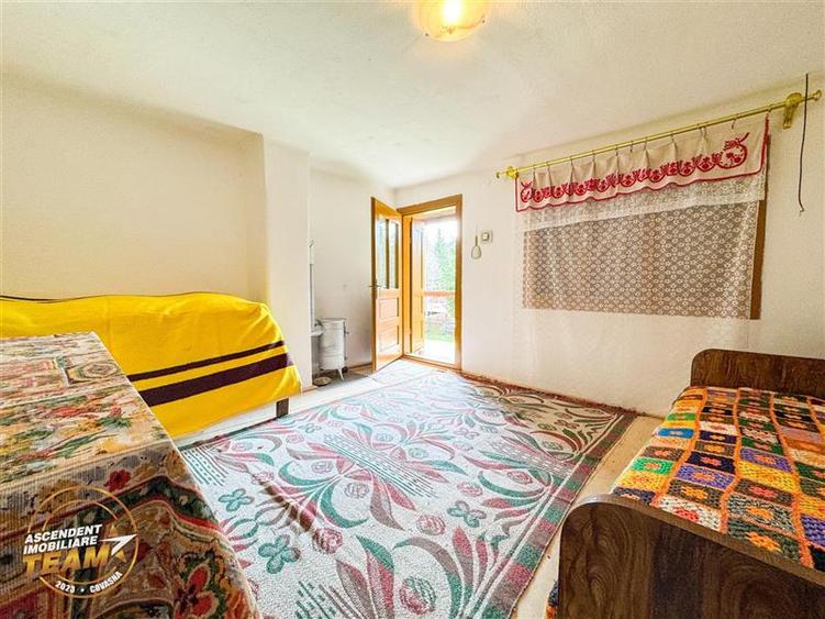 Casă individuală cu 2 camere cu Teren 553 Mp în Exterior Est