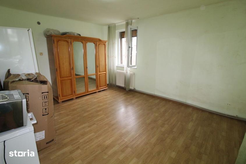 Apartament cu 3 camere în Est