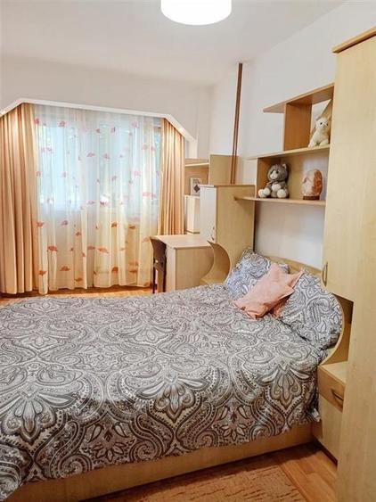 Apartament cu 4 camere decomandat în Calea Aradului