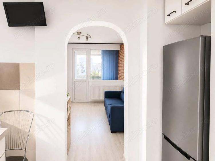 Apartament cu 3 camere semidecomandat în Liviu Rebreanu