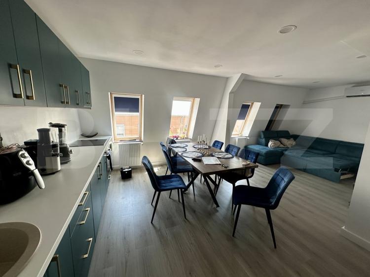 Apartament cu 4 camere decomandat, mobilat în Cloșca