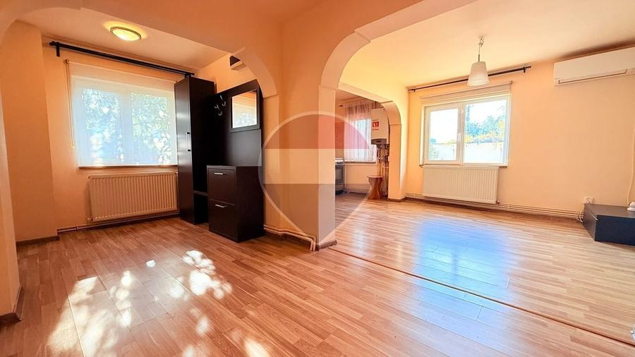 Casă individuală cu 5 camere cu Teren 553 Mp în Clinceni