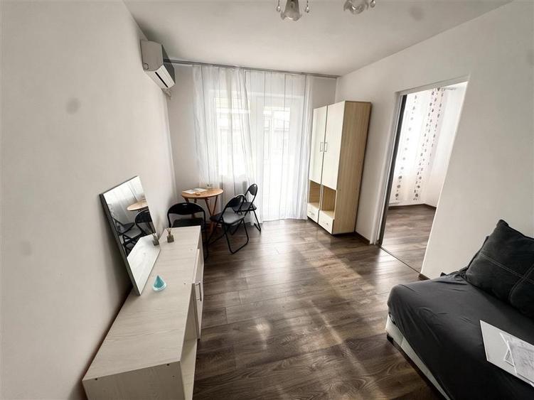 Apartament cu 2 camere nedecomandat, mobilat în Florești