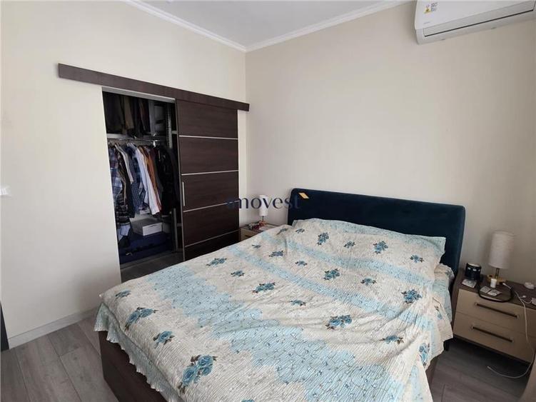 Apartament cu 4 camere decomandat în Ultracentral