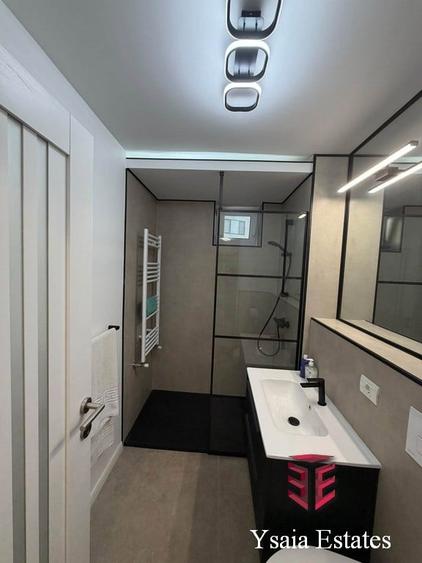 Apartament cu 3 camere decomandat în Faleza Nord