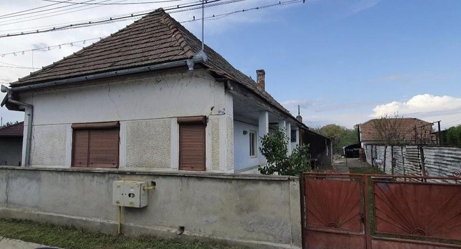 Casă cu 3 camere în Central