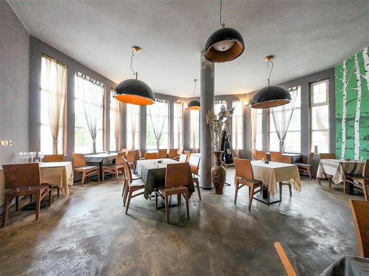 Spațiu comercial, de 704 mp, în Exterior Est